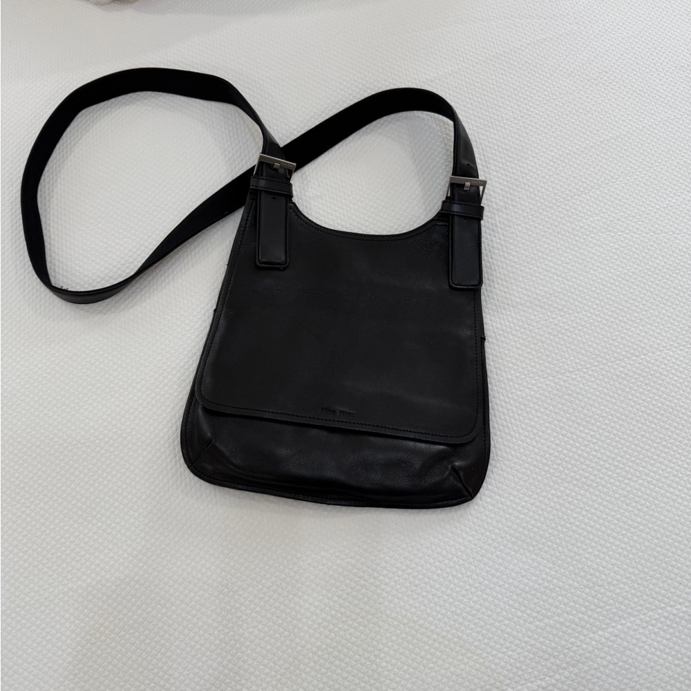 Black Leather Sleek Crossbody Bag